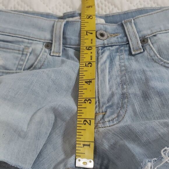 Lucky Brand Jeans. The Cut Off. NWOT. Shorts; Distressed. Size 00 / 24 - Picture 10 of 12